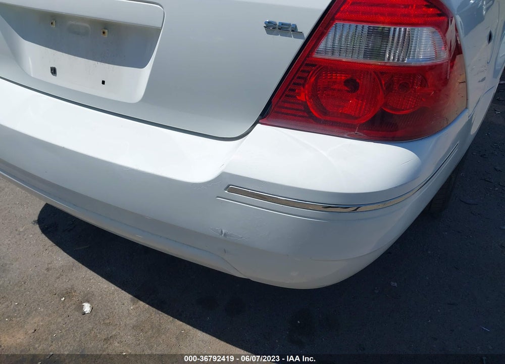 2007 FORD FIVE HUNDRED SEL VIN: 1FAFP241X7G109237
