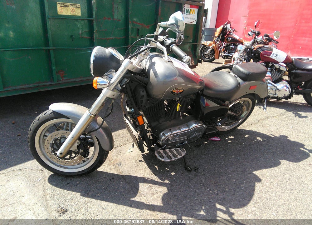 2000 VICTORY MOTORCYCLES V92 SC VIN: 5VPCS15L2Y3001629