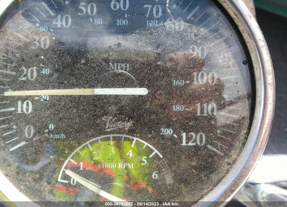 2000 VICTORY MOTORCYCLES V92 SC VIN: 5VPCS15L2Y3001629