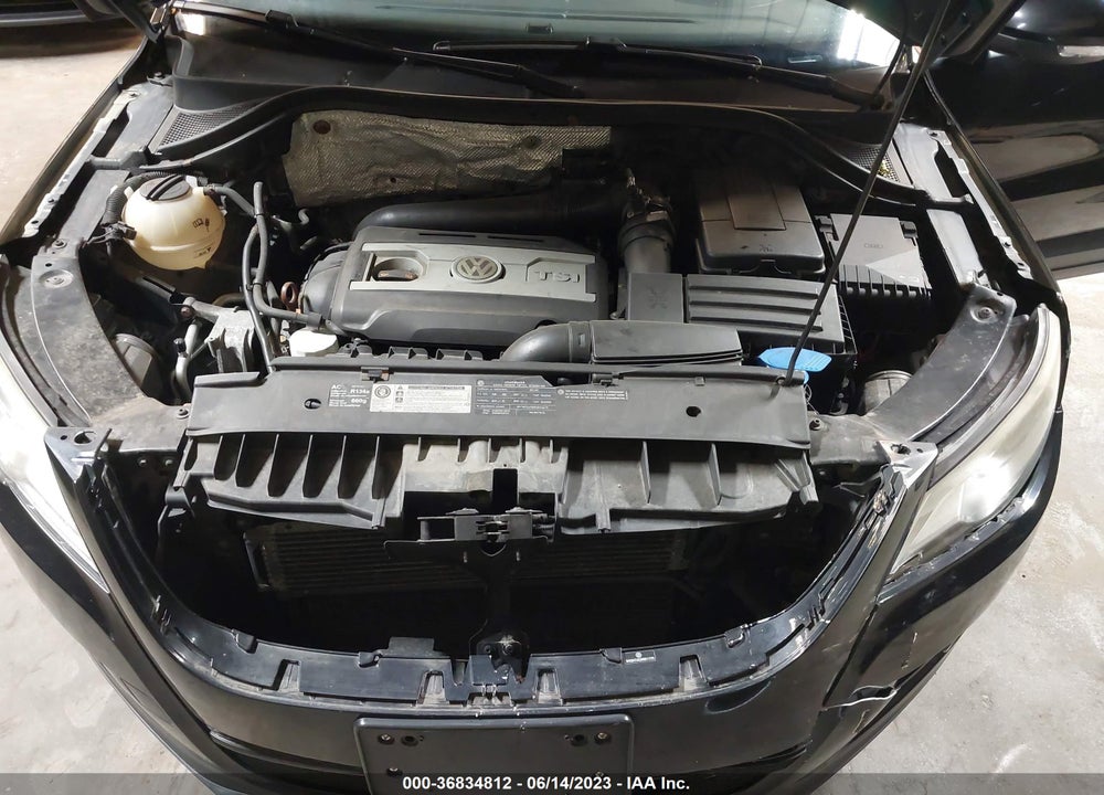 2011 VOLKSWAGEN TIGUAN S VIN: WVGBV7AX2BW511770