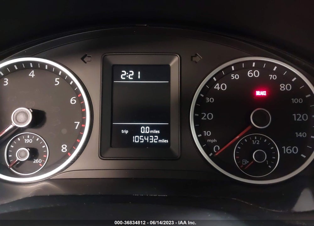 2011 VOLKSWAGEN TIGUAN S VIN: WVGBV7AX2BW511770
