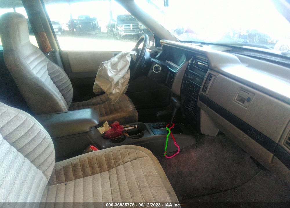 1995 JEEP GRAND CHEROKEE LAREDO VIN: 1J4GZ58S9SC685070