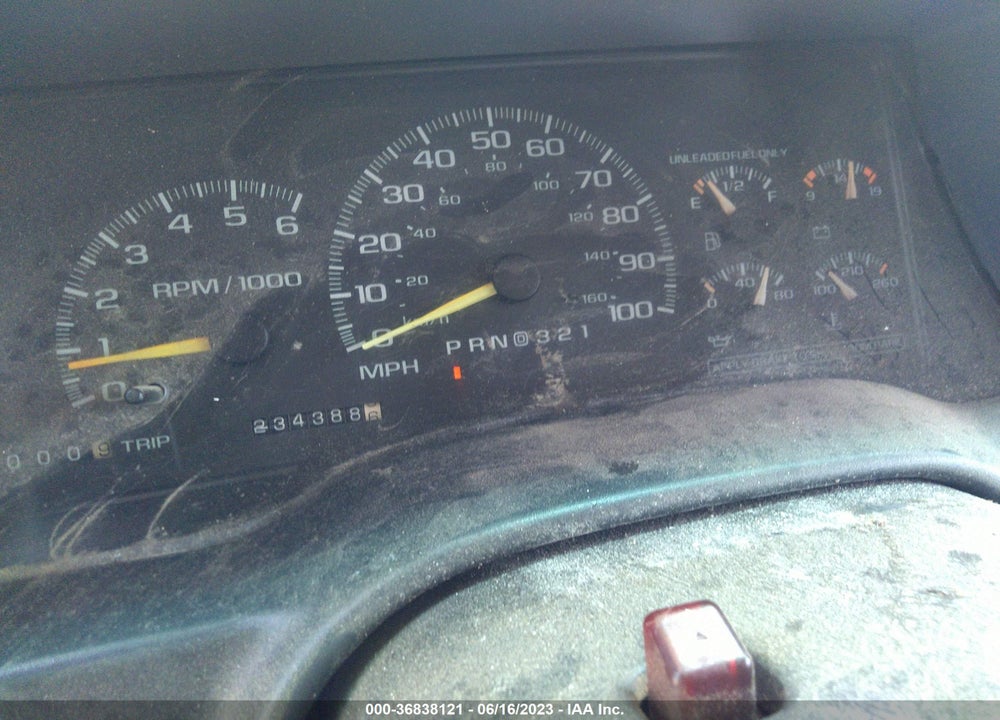 1999 GMC YUKON SLE VIN: 1GKEK13R5XJ787424