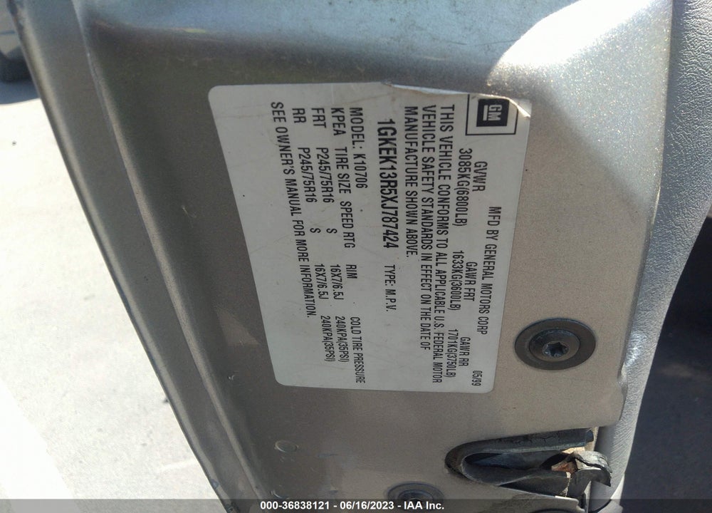 1999 GMC YUKON SLE VIN: 1GKEK13R5XJ787424
