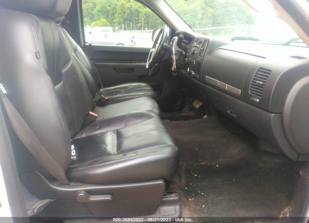 2010 CHEVROLET SILVERADO 1500 LT VIN: 1GCSKSE39AZ298949