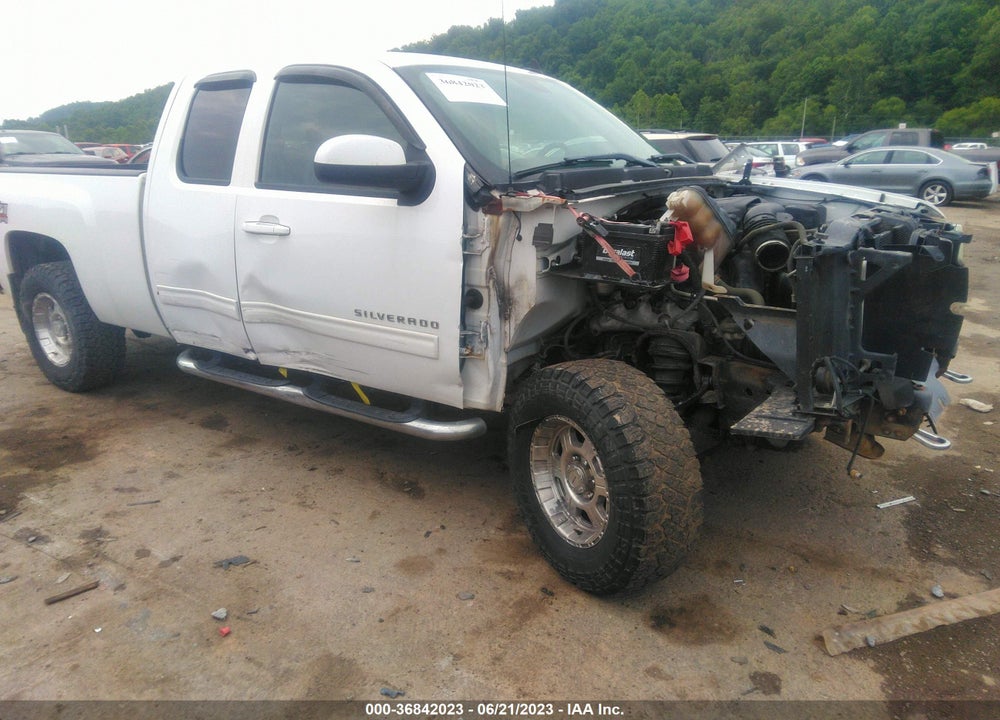 2010 CHEVROLET SILVERADO 1500 LT VIN: 1GCSKSE39AZ298949