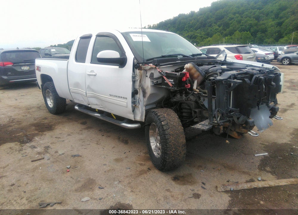 2010 CHEVROLET SILVERADO 1500 LT VIN: 1GCSKSE39AZ298949