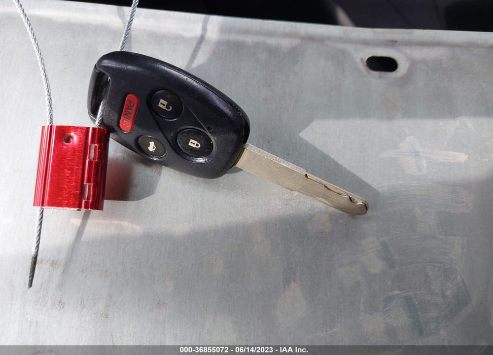 2011 HONDA ACCORD VIN: 1HGCP2F6XBA062665