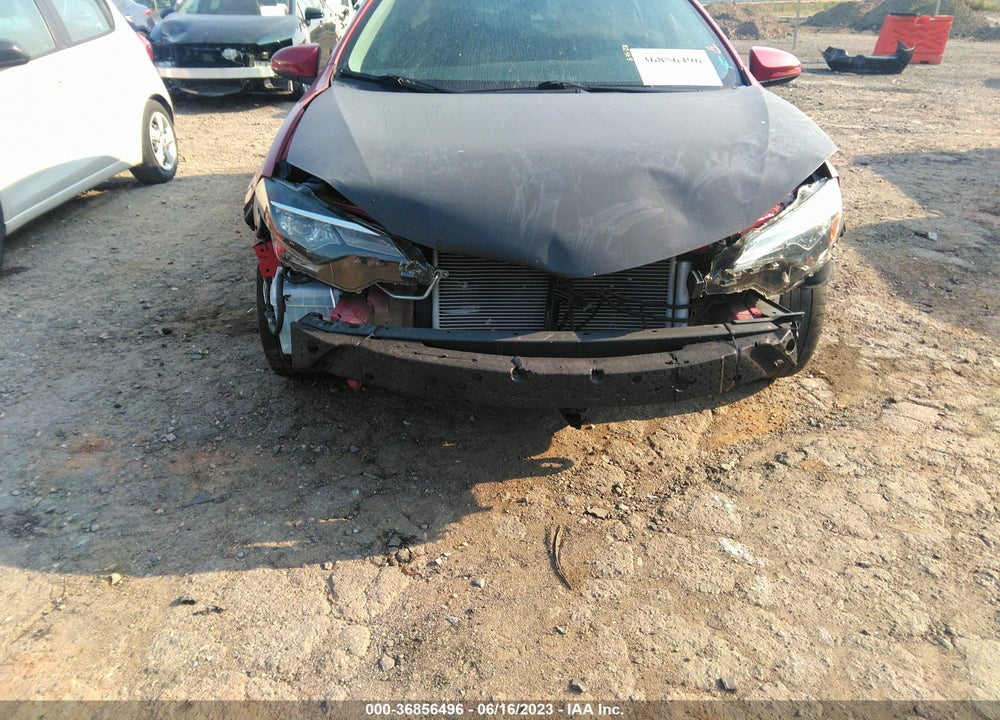 2018 TOYOTA COROLLA LE VIN: 5YFBURHE2JP832710