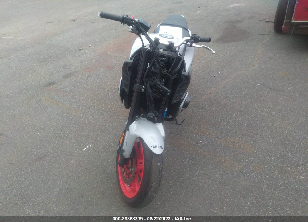 2020 YAMAHA MT09 VIN: JYARN53E5LA007128