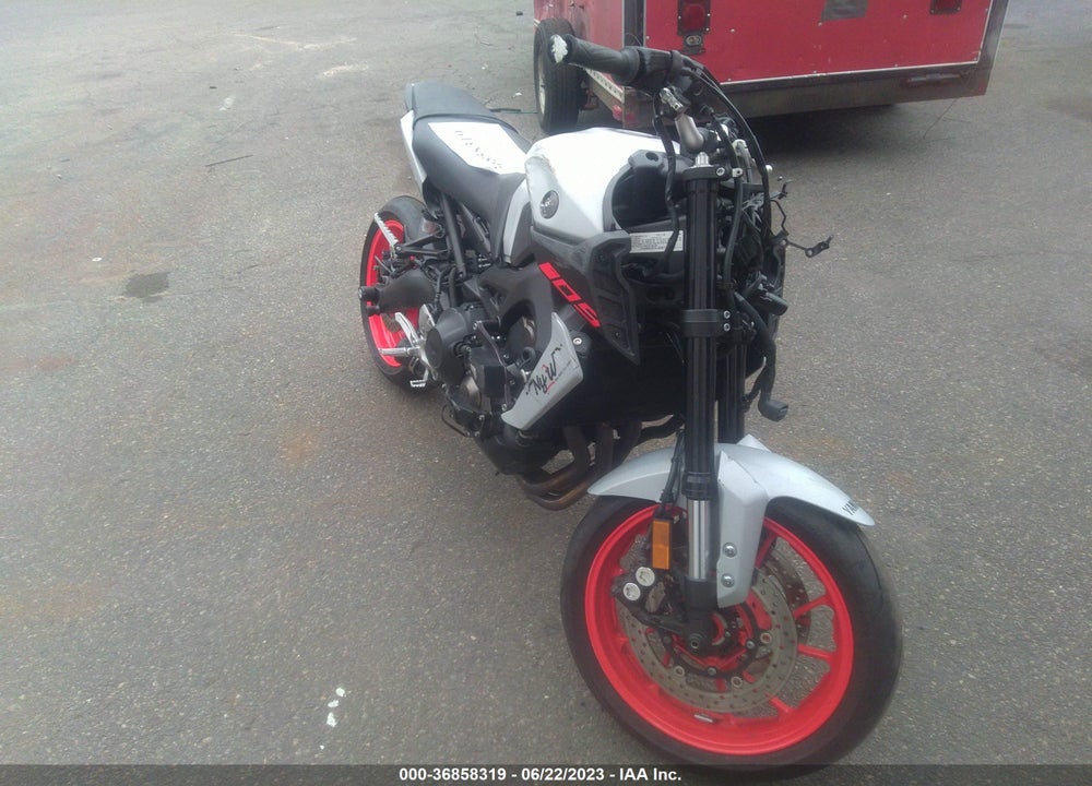 2020 YAMAHA MT09 VIN: JYARN53E5LA007128