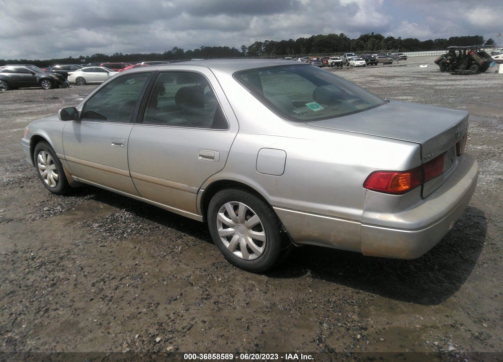2000 TOYOTA CAMRY LE VIN: JT2BG28K6Y0434398