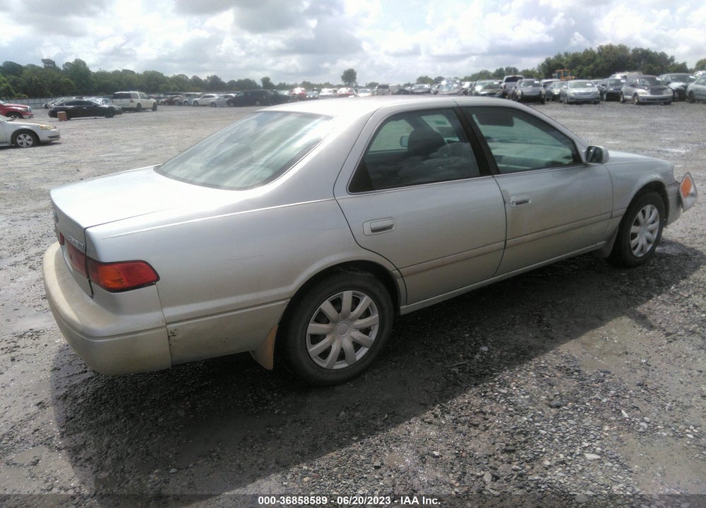 2000 TOYOTA CAMRY LE VIN: JT2BG28K6Y0434398