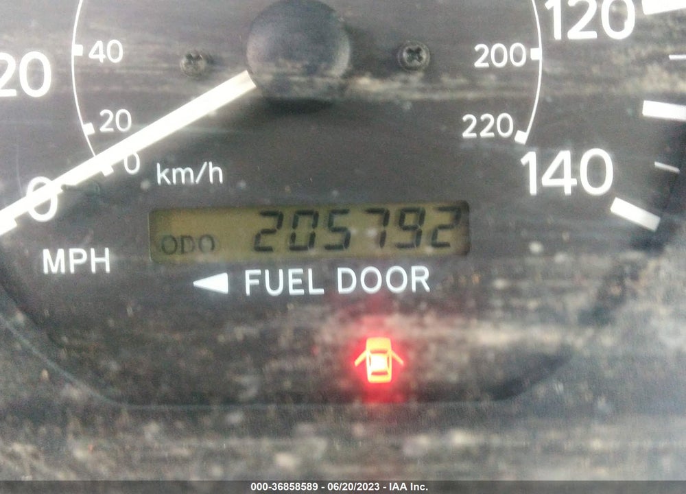 2000 TOYOTA CAMRY LE VIN: JT2BG28K6Y0434398