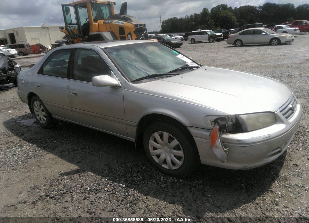 2000 TOYOTA CAMRY LE VIN: JT2BG28K6Y0434398