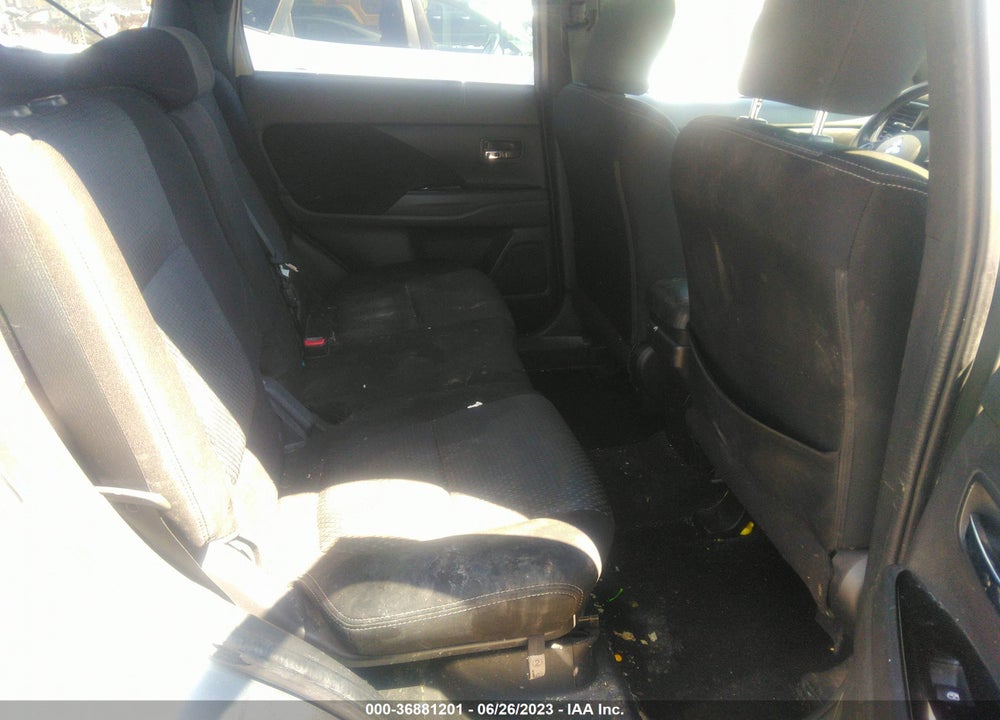 2018 MITSUBISHI OUTLANDER VIN: JA4AZ3A32JZ034565