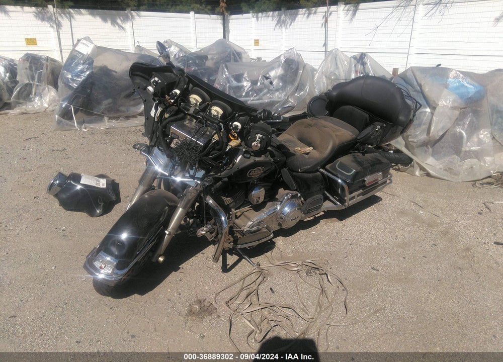2013 HARLEY-DAVIDSON FLHTCU ULTRA CLASSIC ELECTRA GLD VIN: 1HD1FCM16DB658244