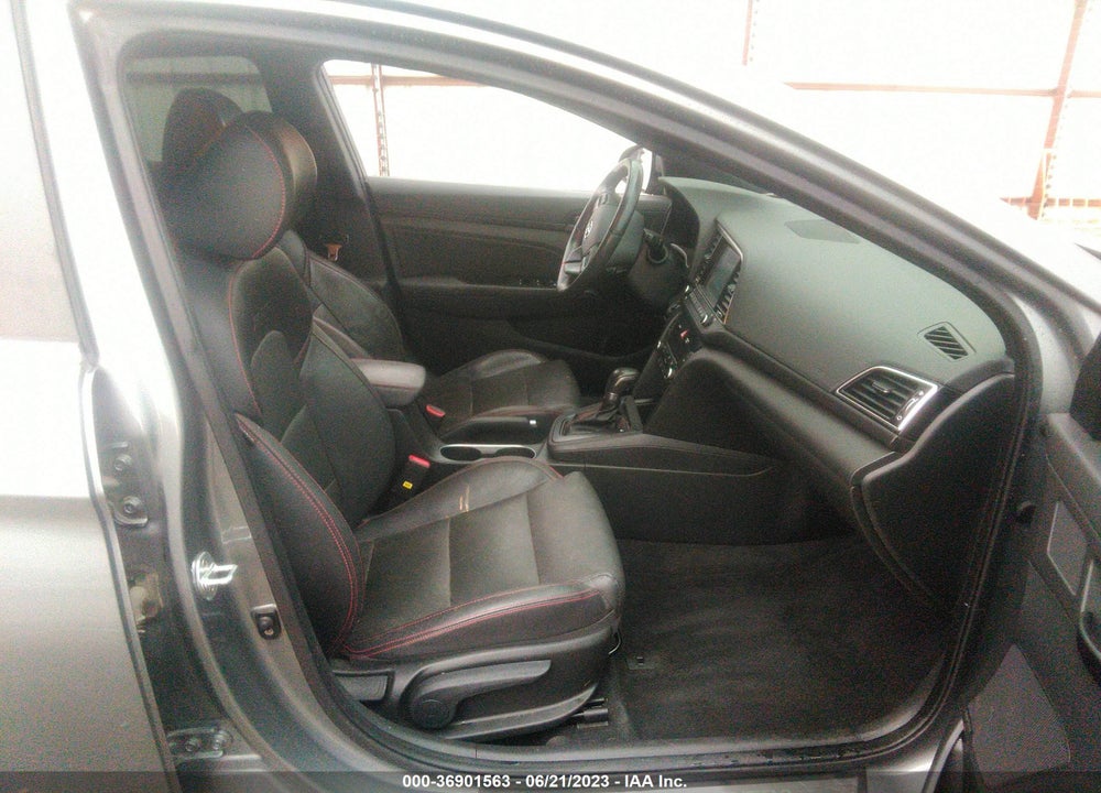 2017 HYUNDAI ELANTRA SPORT VIN: KMHD04LB8HU354354
