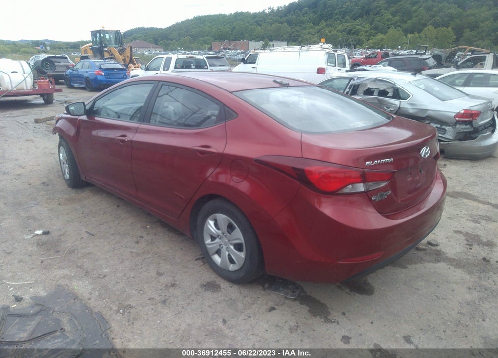 2016 HYUNDAI ELANTRA SE VIN: 5NPDH4AE1GH663697