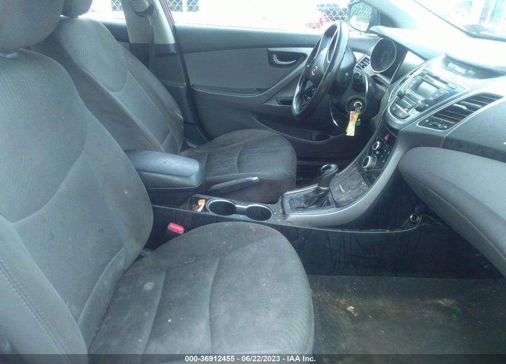 2016 HYUNDAI ELANTRA SE VIN: 5NPDH4AE1GH663697