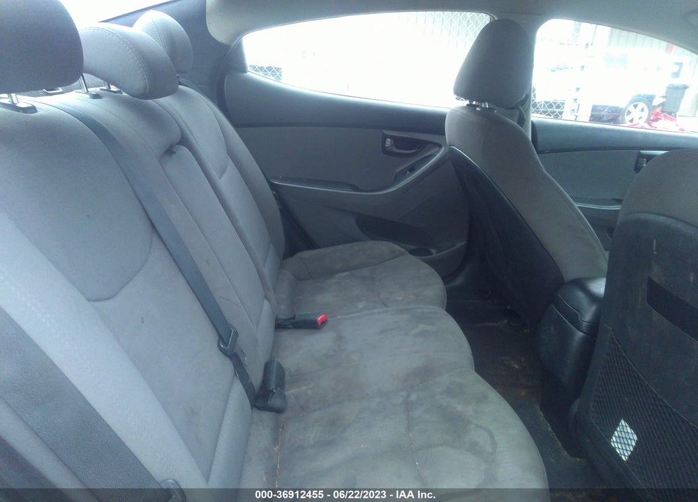 2016 HYUNDAI ELANTRA SE VIN: 5NPDH4AE1GH663697