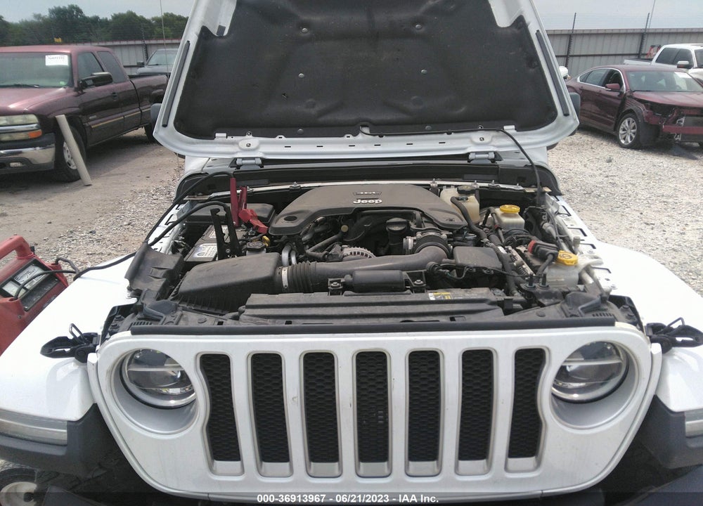 2019 JEEP WRANGLER UNLIMITED SAHARA 4X4 VIN: 1C4HJXEGXKW608137