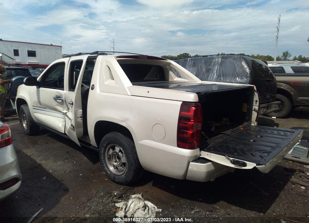 2013 CHEVROLET AVALANCHE LTZ VIN: 3GNTKGE7XDG271310