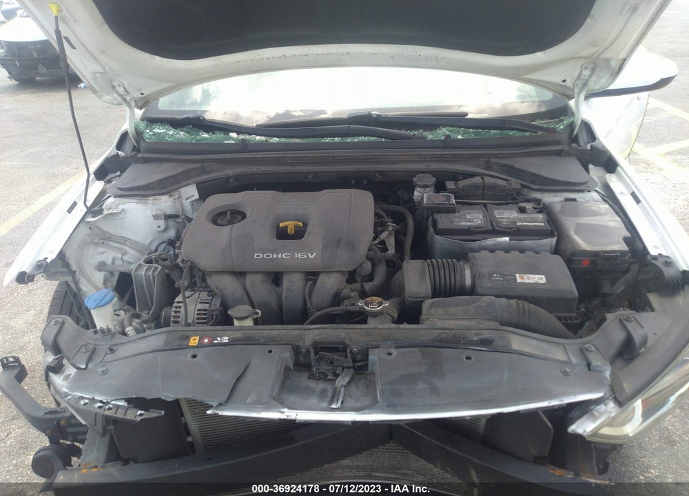 2018 HYUNDAI ELANTRA VIN: 5NPD84LF5JH383729