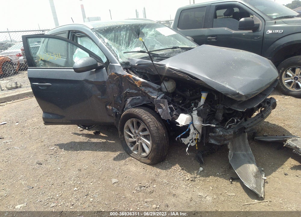 2017 HYUNDAI TUCSON SE VIN: KM8J3CA46HU469575