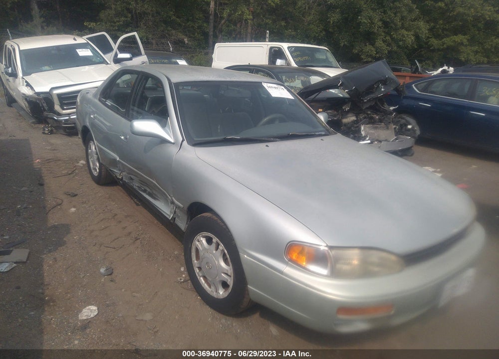 1996 TOYOTA CAMRY LE/XLE/SE VIN: 4T1BF12K9TU121842