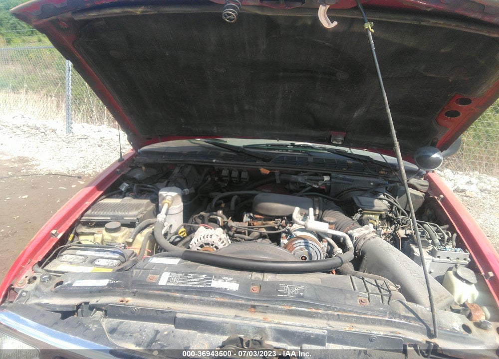 1996 CHEVROLET BLAZER VIN: 1GNDT13W0T2215201
