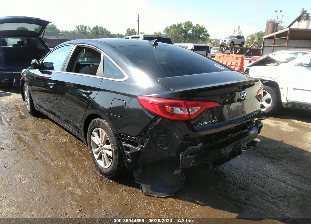 2015 HYUNDAI SONATA SE VIN: 5NPE24AF6FH071516