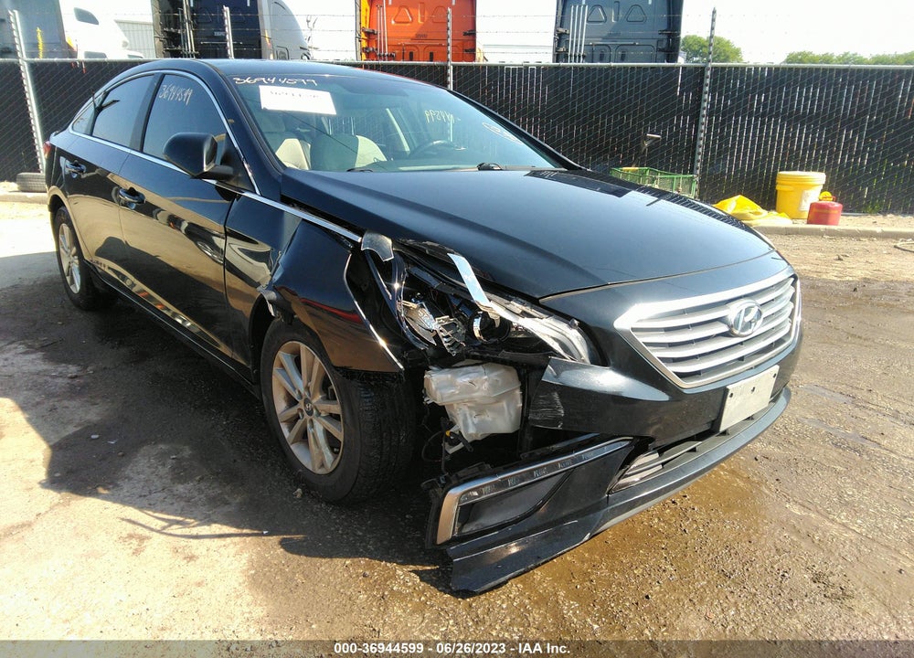 2015 HYUNDAI SONATA SE VIN: 5NPE24AF6FH071516