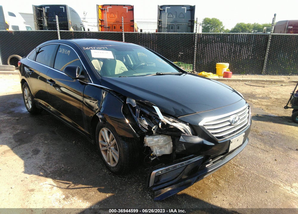 2015 HYUNDAI SONATA SE VIN: 5NPE24AF6FH071516