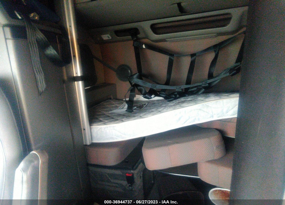 2021 VOLVO VNL VIN: 4V4NC9EH3MN263144