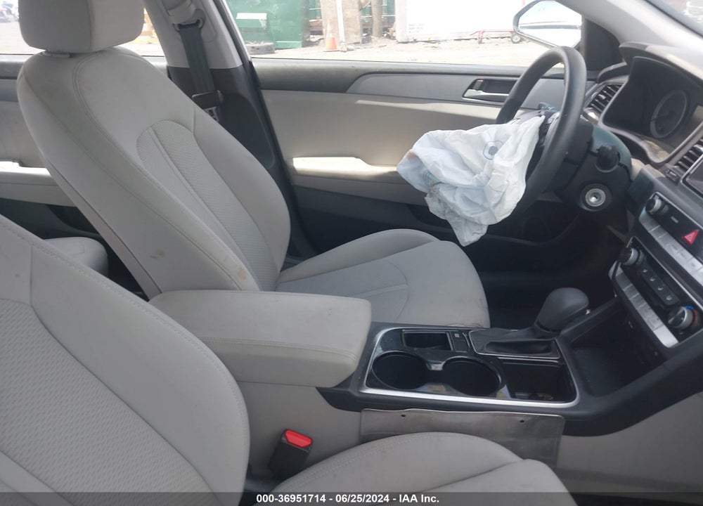 2019 HYUNDAI SONATA VIN: 5NPE24AF4KH795327