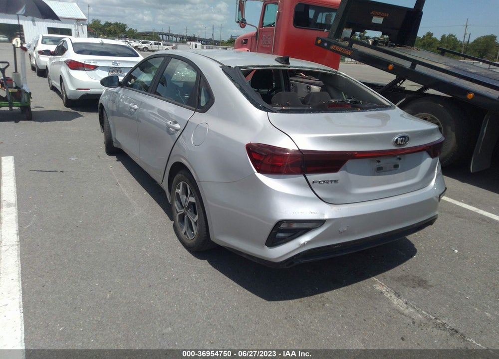 2021 KIA FORTE LXS VIN: 3KPF24AD6ME390371