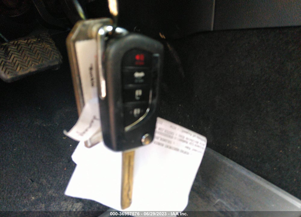 2021 TOYOTA COROLLA VIN: 5YFEPMAE9MP232630