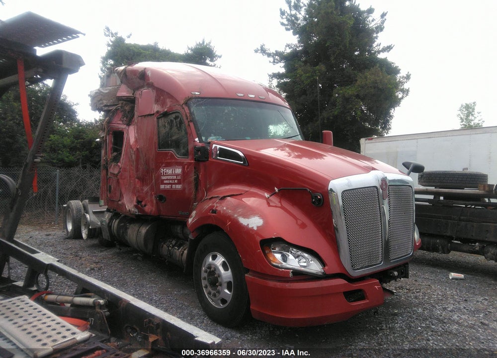 2017 KENWORTH T680 VIN: 1XKYDP9X1HJ119346