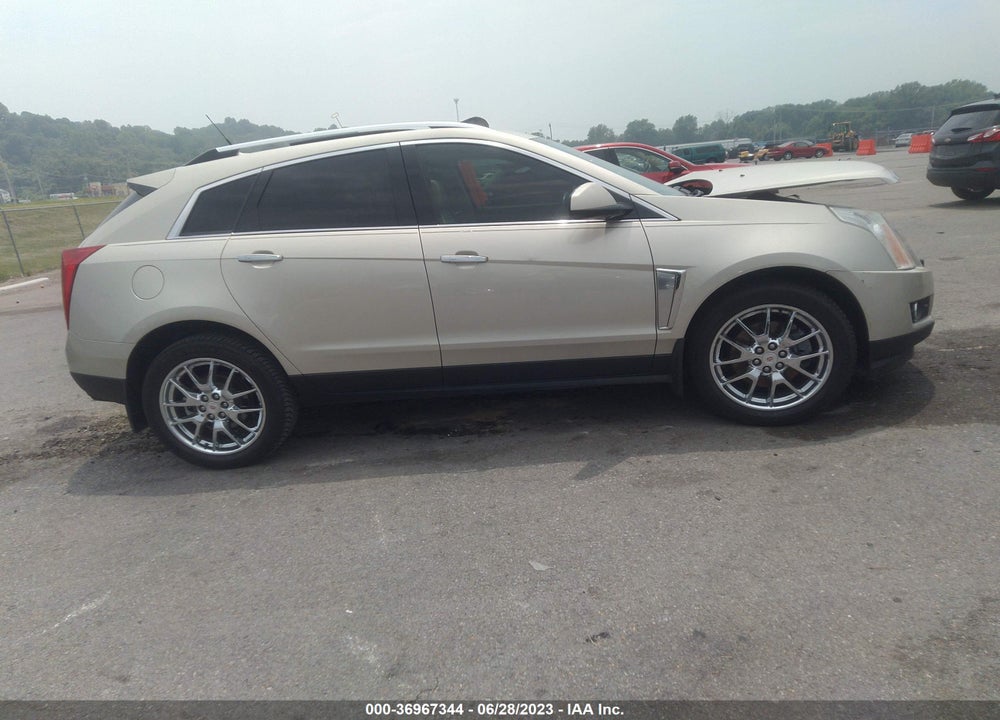 2013 CADILLAC SRX PERFORMANCE COLLECTION VIN: 3GYFNDE36DS563214