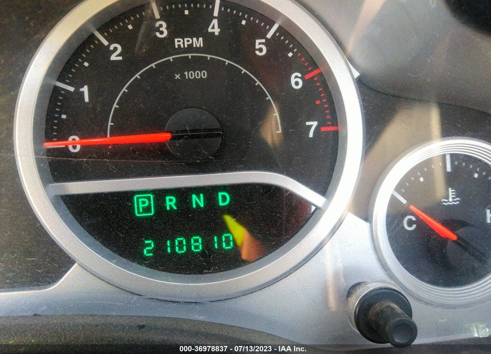2007 JEEP WRANGLER SAHARA VIN: 1J4FA54147L183493