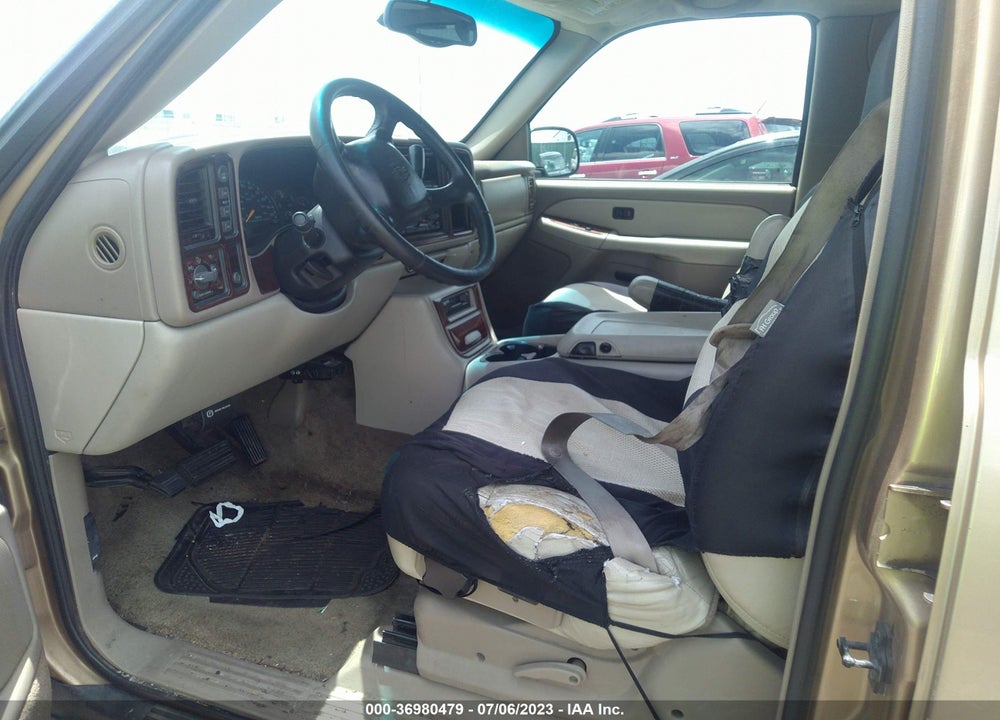2001 CHEVROLET SUBURBAN LS VIN: 3GNFK16T11G154118