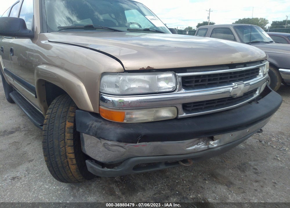 2001 CHEVROLET SUBURBAN LS VIN: 3GNFK16T11G154118
