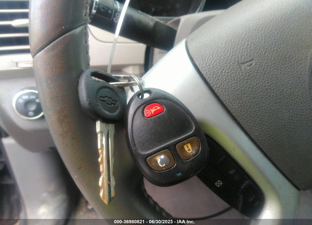 2011 CHEVROLET TRAVERSE LS VIN: 1GNKVFED1BJ333529