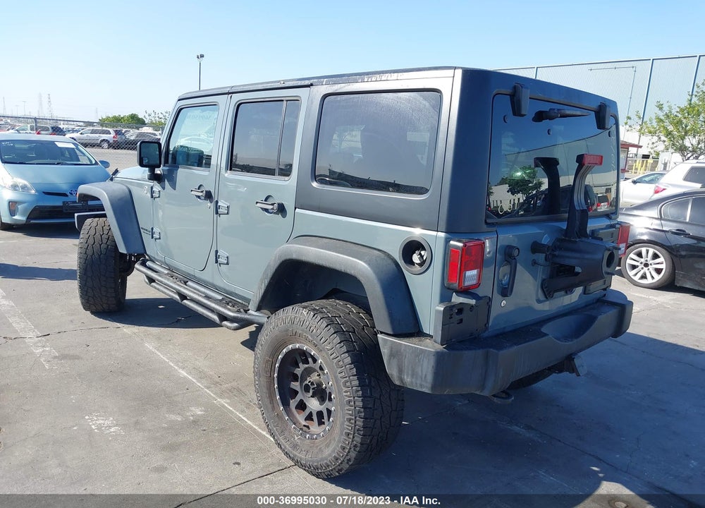 2015 JEEP WRANGLER UNLIMITED SPORT VIN: 1C4BJWDG8FL688000