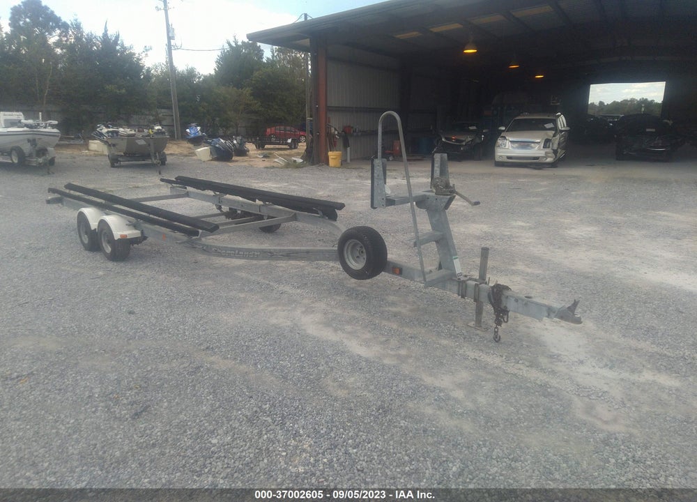 2000 SHORE LANDER PONTOON BOAT & TRAILER VIN: 1MDHAUV247A363894