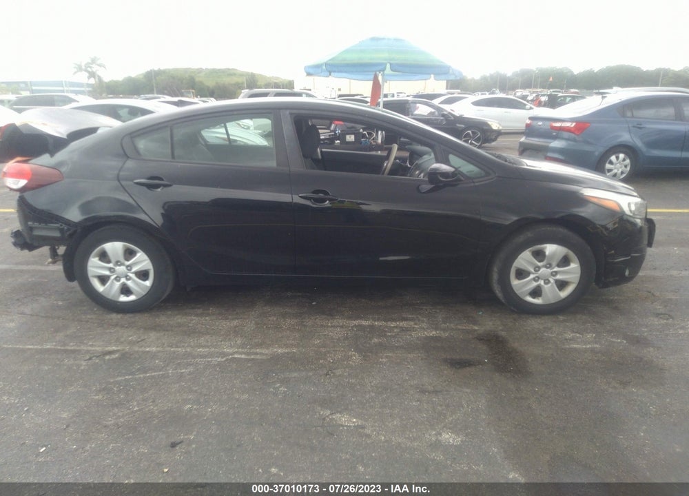 2018 KIA FORTE LX VIN: 3KPFL4A72JE247520