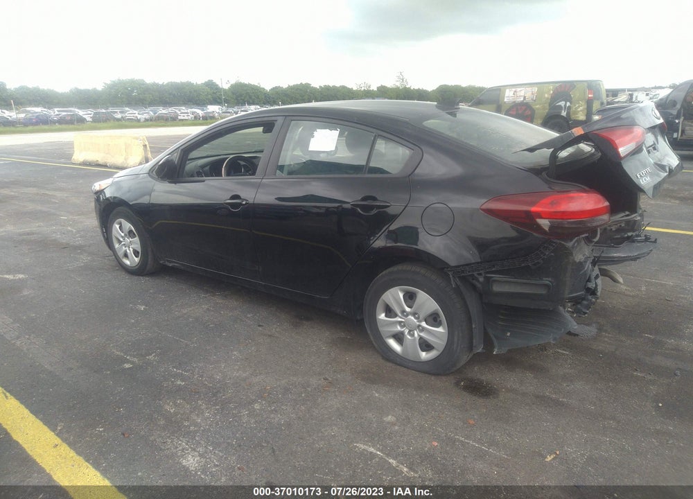 2018 KIA FORTE LX VIN: 3KPFL4A72JE247520