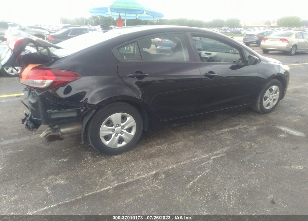 2018 KIA FORTE LX VIN: 3KPFL4A72JE247520