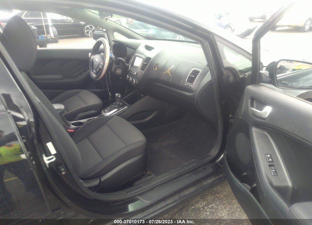 2018 KIA FORTE LX VIN: 3KPFL4A72JE247520